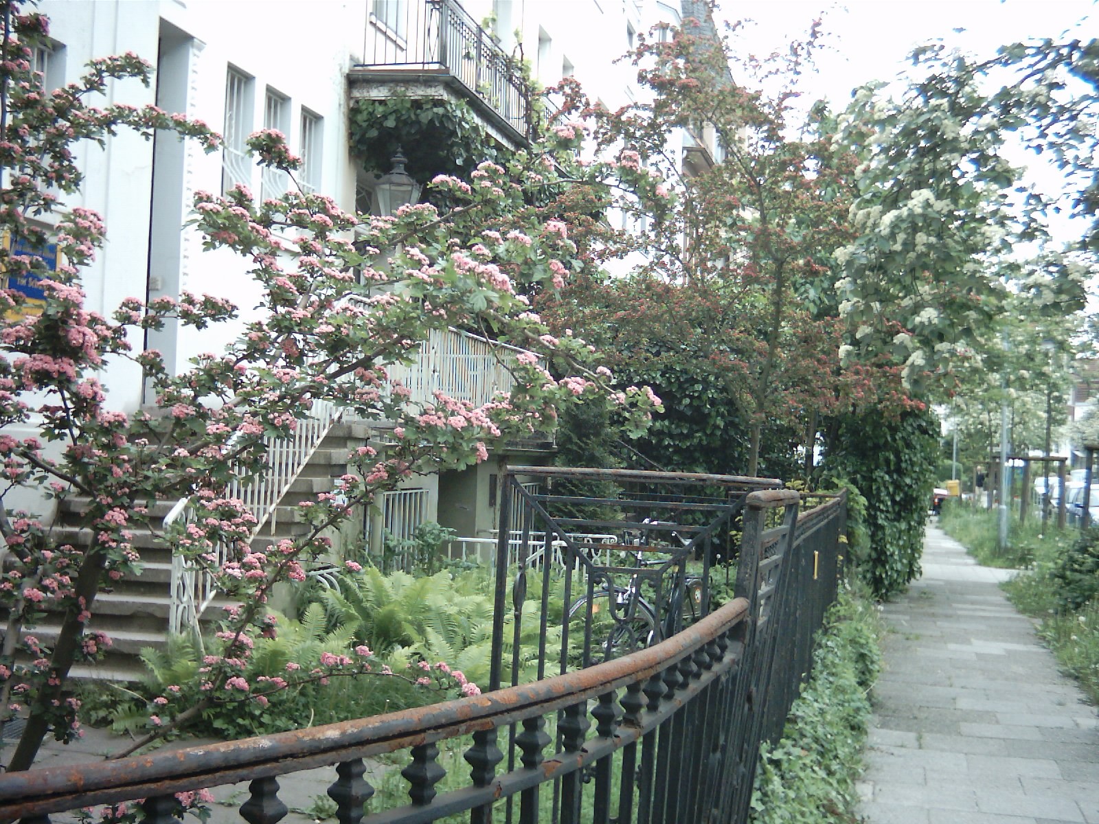 Hauptgebäude Straßburger Straße 32